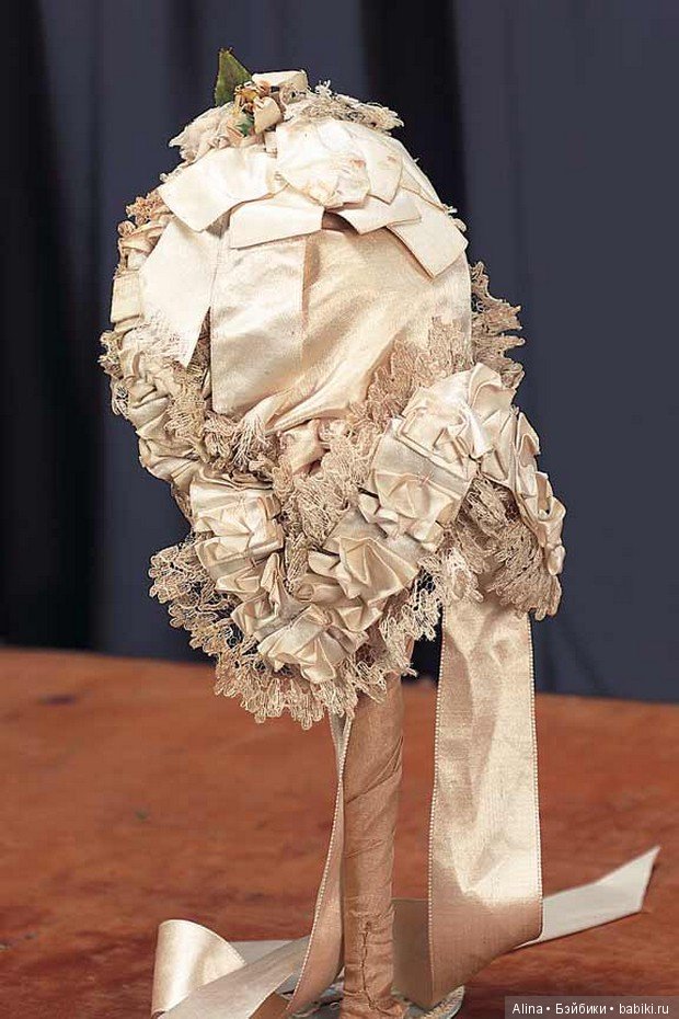 Боннеты антикварных кукол