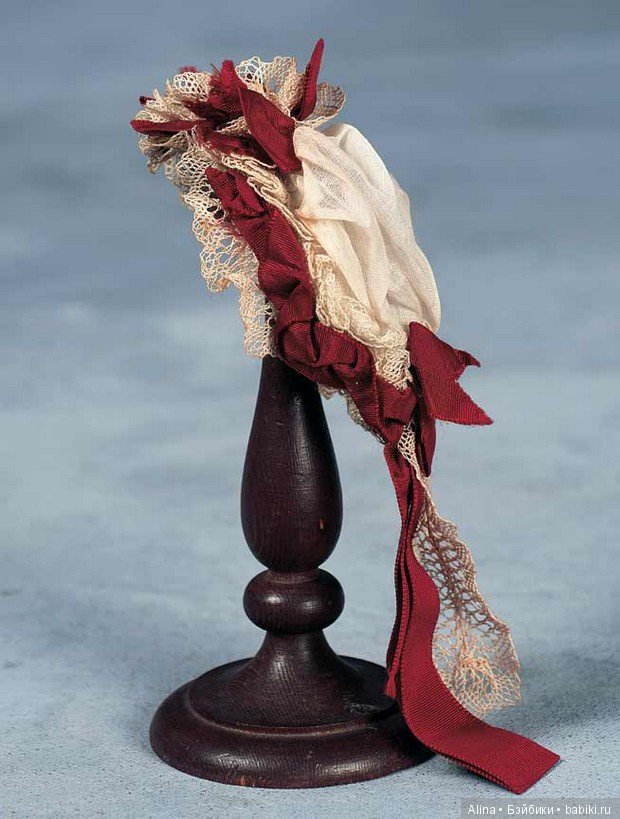 Боннеты антикварных кукол