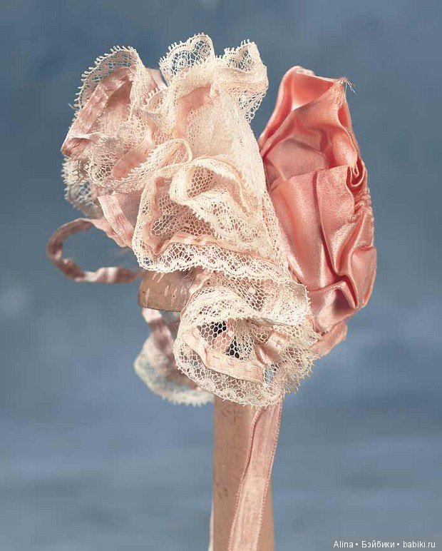 Боннеты антикварных кукол