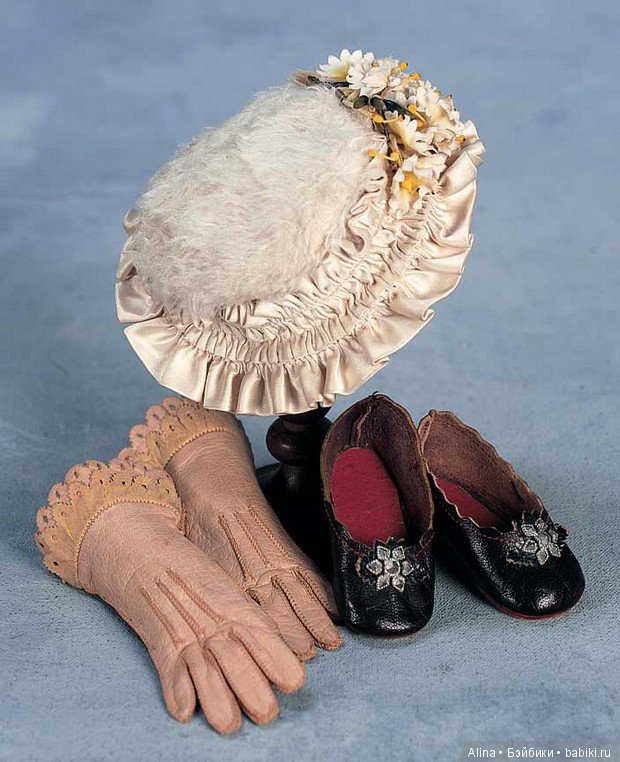 Боннеты антикварных кукол