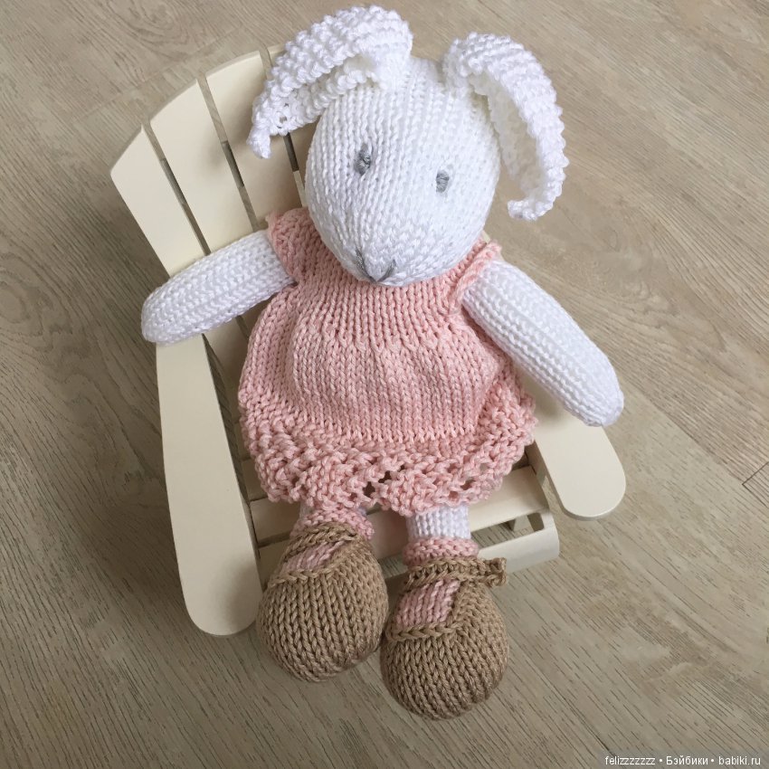 Зайчики от LittleCottonRabbit в моем исполнении и немножко про автора мастерклассов