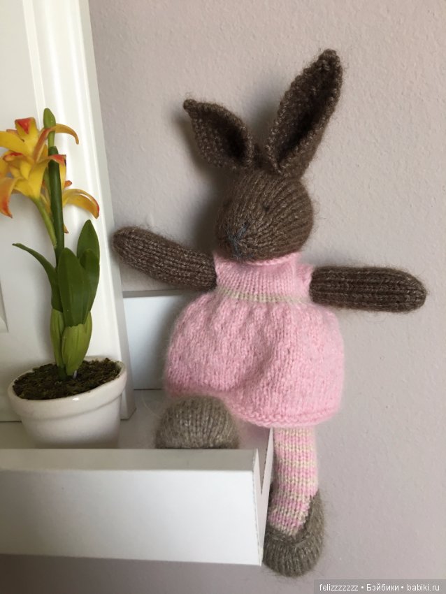 Зайчики от LittleCottonRabbit в моем исполнении и немножко про автора мастерклассов