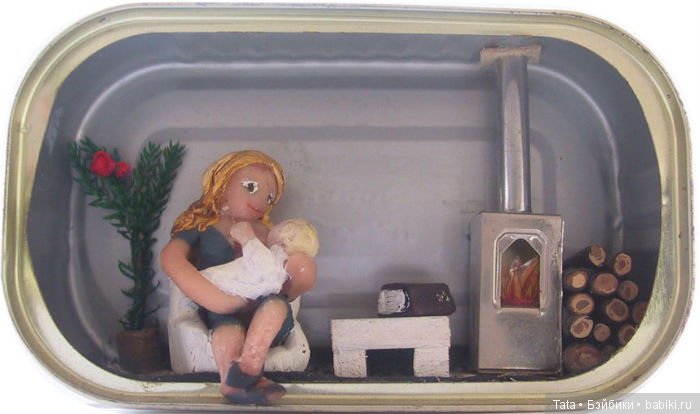 Любопытные миниатюрные диорамы в банках из-под сардин (фото 4)