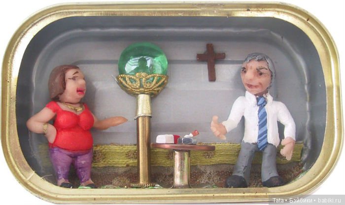 Любопытные миниатюрные диорамы в банках из-под сардин (фото 5)