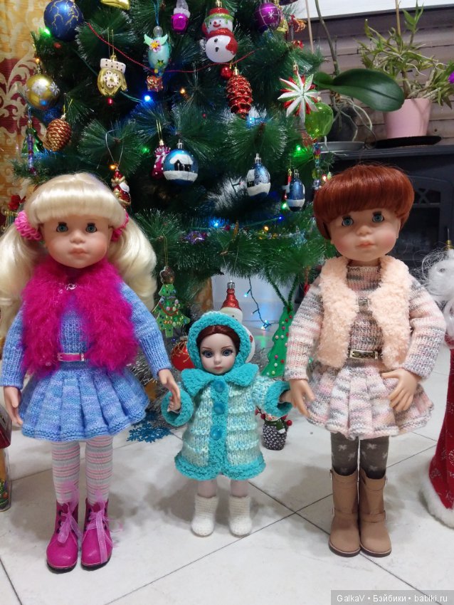 Обещала показать своих кукол Schildkrot. Показываю