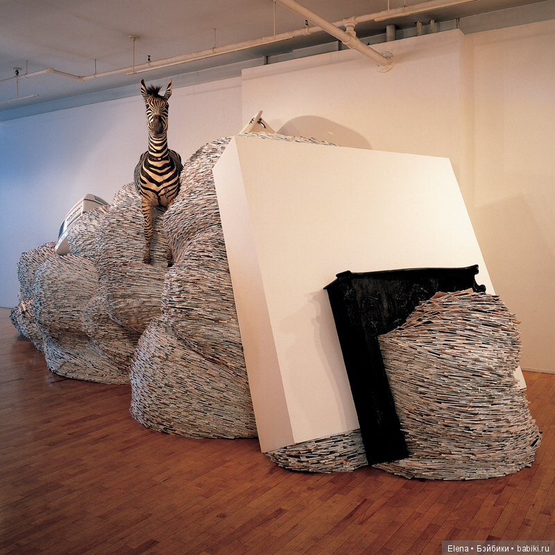 Удивительные скульптуры из старых журналов (фото 2)