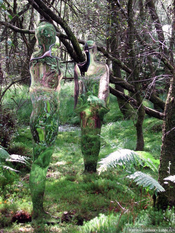 Скульптуры-призраки в шотландском лесу (фото 4)