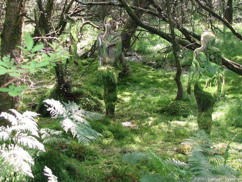 Скульптуры-призраки в шотландском лесу (фото 5)