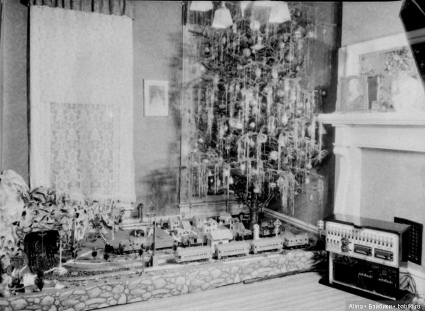 Когда под рождественской ёлкой целый мир, город или просто железнодорожная станция (фото 6)