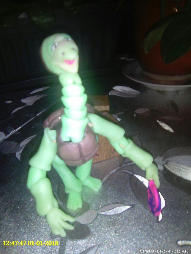 Ларри и Марина встречают новеньких