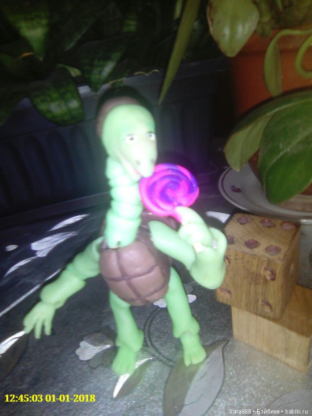 Ларри и Марина встречают новеньких