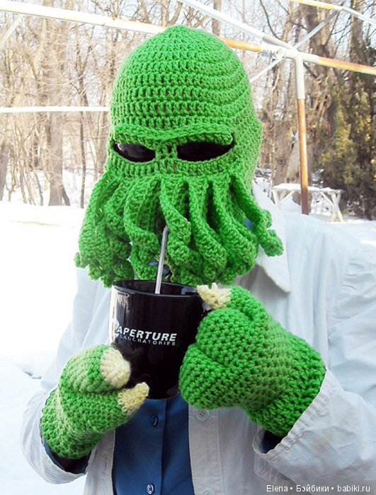 Вязаные шапки на зиму: креативность зашкаливает