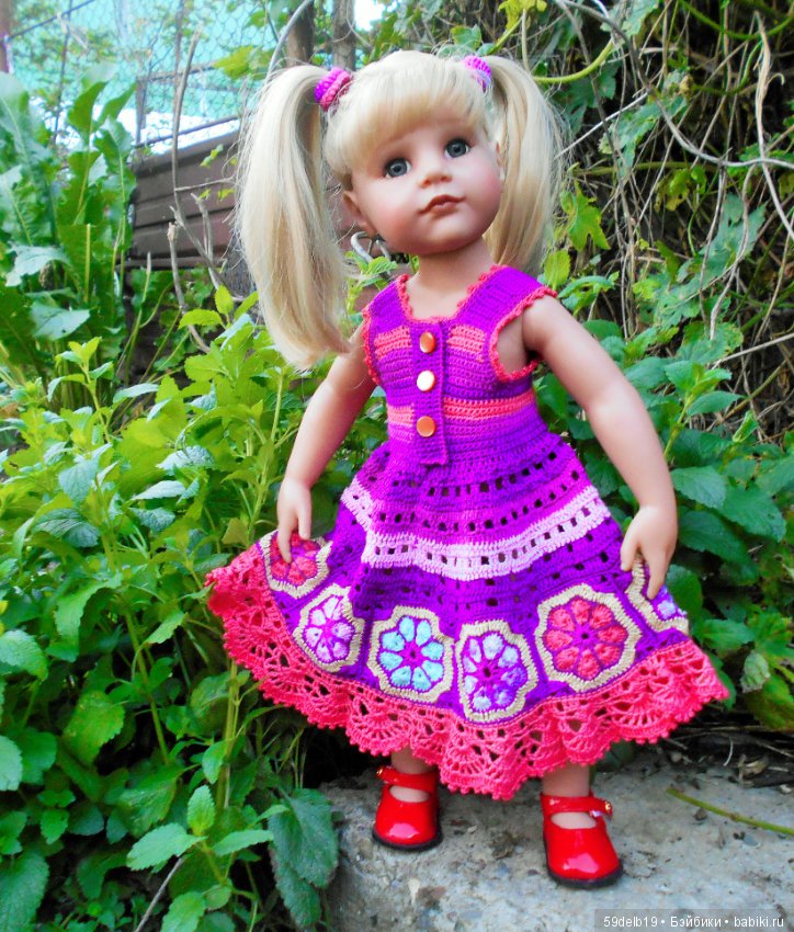 Одежда для кукол с использованием отдельных мотивов