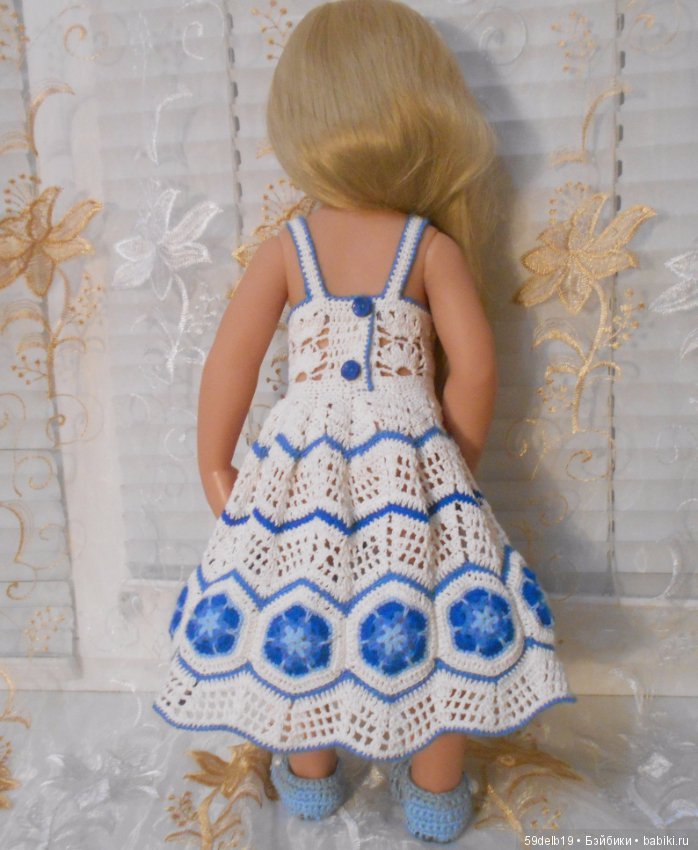 Одежда для кукол с использованием отдельных мотивов