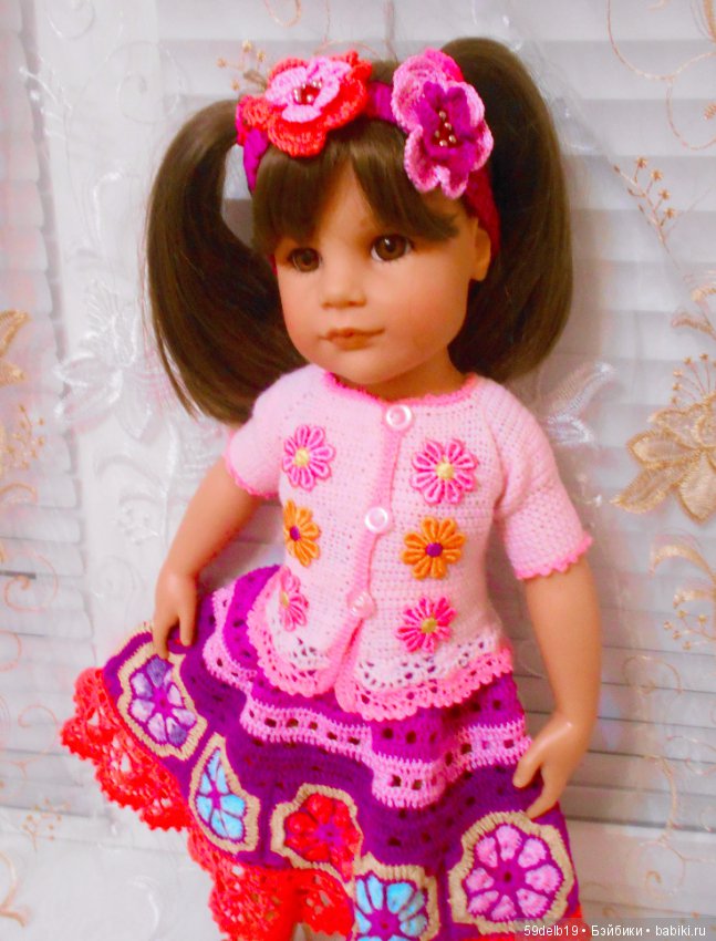 Одежда для кукол с использованием отдельных мотивов