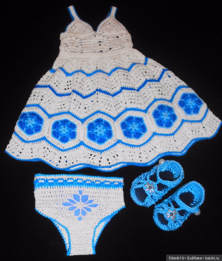 Одежда для кукол с использованием отдельных мотивов