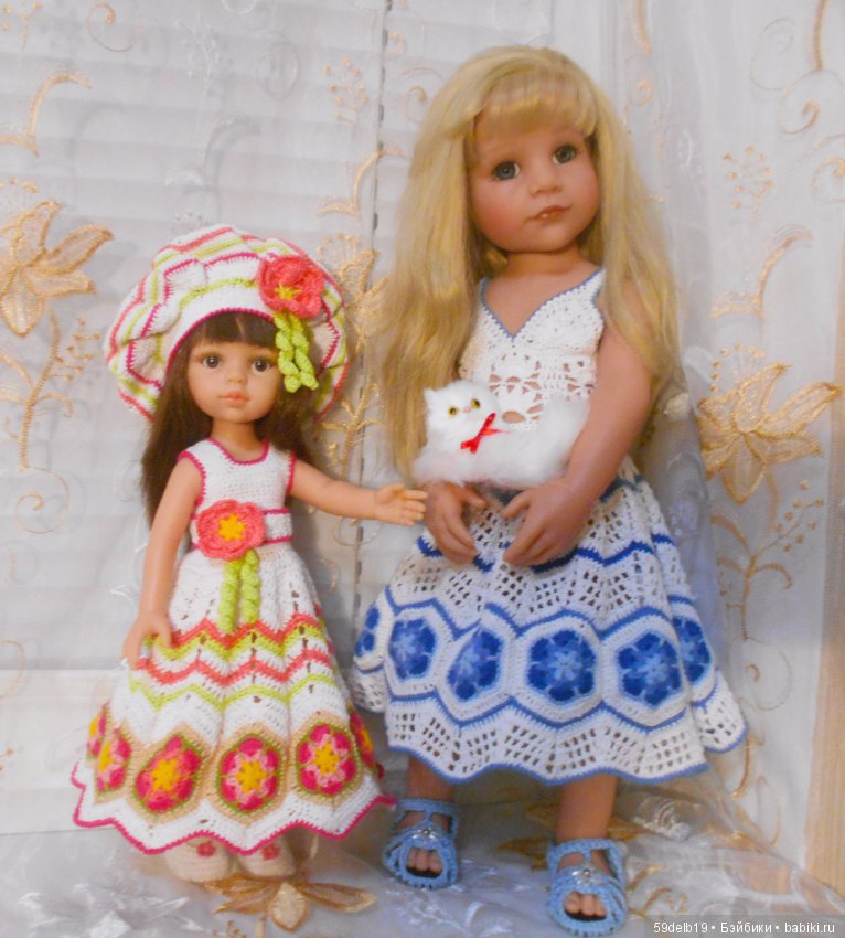 Одежда для кукол с использованием отдельных мотивов