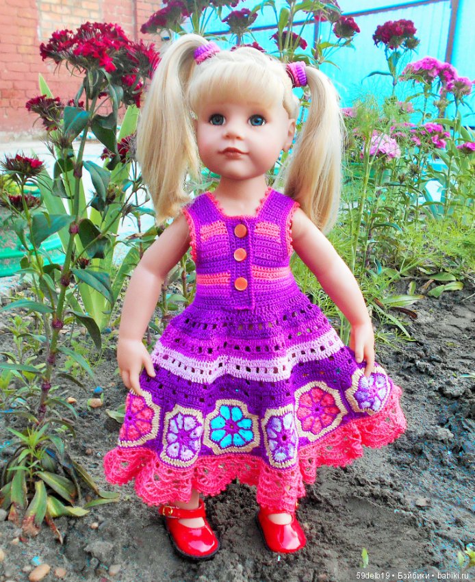 Одежда для кукол с использованием отдельных мотивов