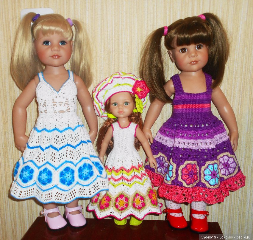 Одежда для кукол с использованием отдельных мотивов