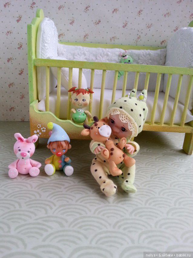 Гусеничка — Авторские миниатюрные куклы: лепка (фото 6)