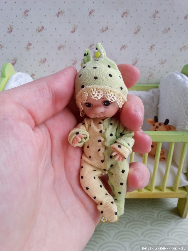 Гусеничка — Авторские миниатюрные куклы: лепка (фото 10)