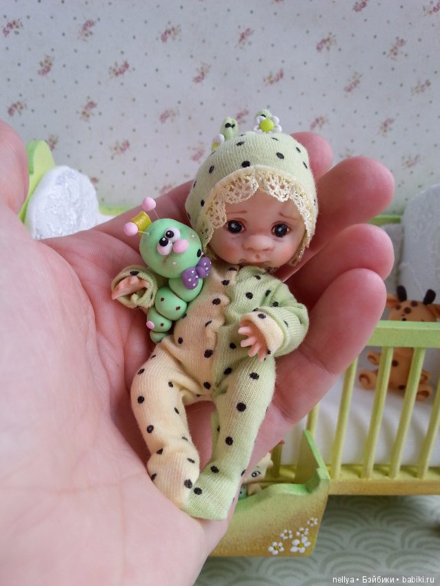 Гусеничка — Авторские миниатюрные куклы: лепка