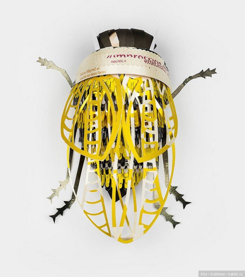 Красочные насекомые из вторично переработанной бумаги