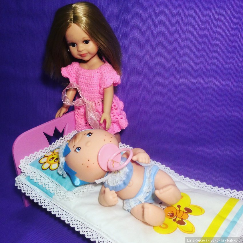 Мебель для кукол Паола Рейна и не только....в розовом