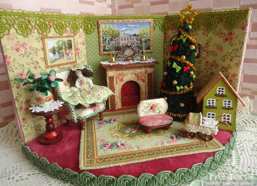 Вышитые миниатюрные коврики для коллекционных домиков