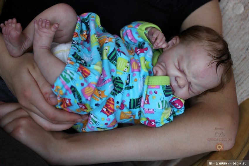 Малыш Томас, скульптор Olga Auer