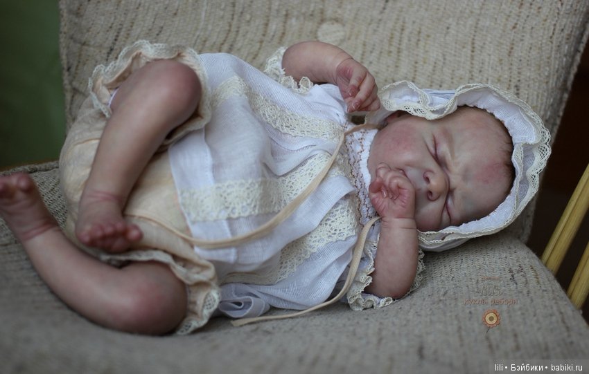 Малыш Томас, скульптор Olga Auer