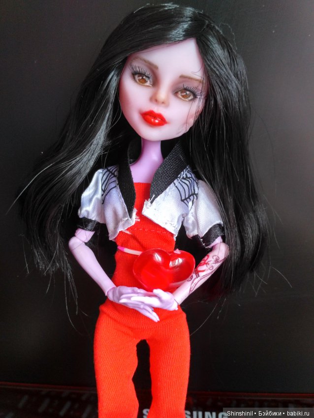 Закончила ооак — ООАК Monster High и Ever After High: репейнт (фото 3)