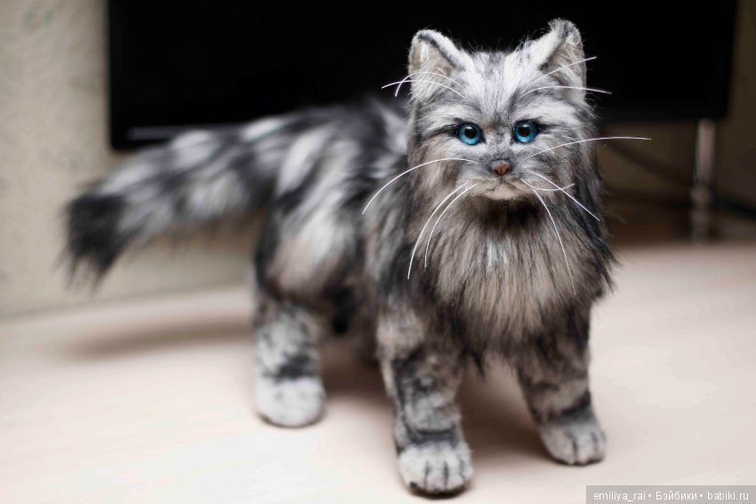Котенок из меха как живой