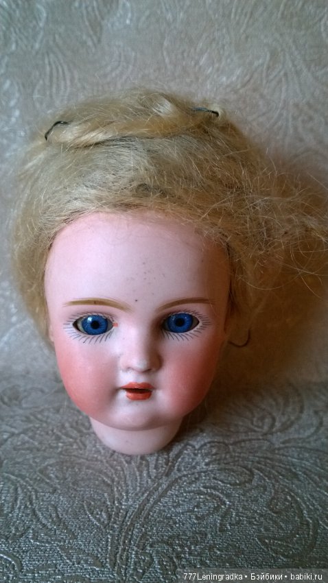 Голова фарфор старинная! Интересная