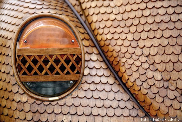 Пенсионер за два года превратил свой Фольксваген Жук в произведение искусства из дерева (фото 4)