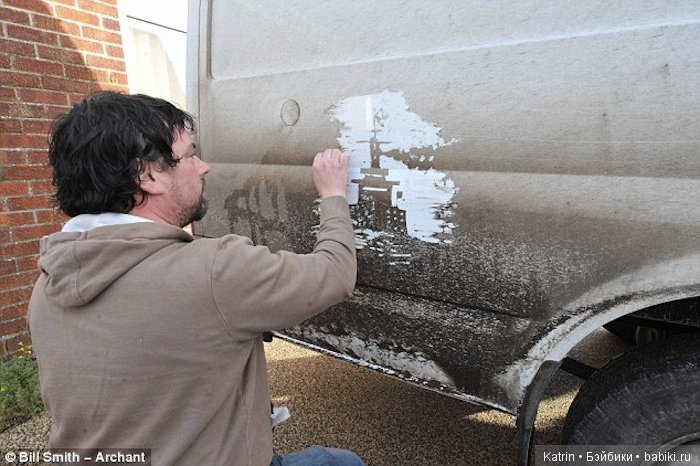 Развозчик цветов использует вместо красок и холста грязь на капоте своего грузовика (фото 5)