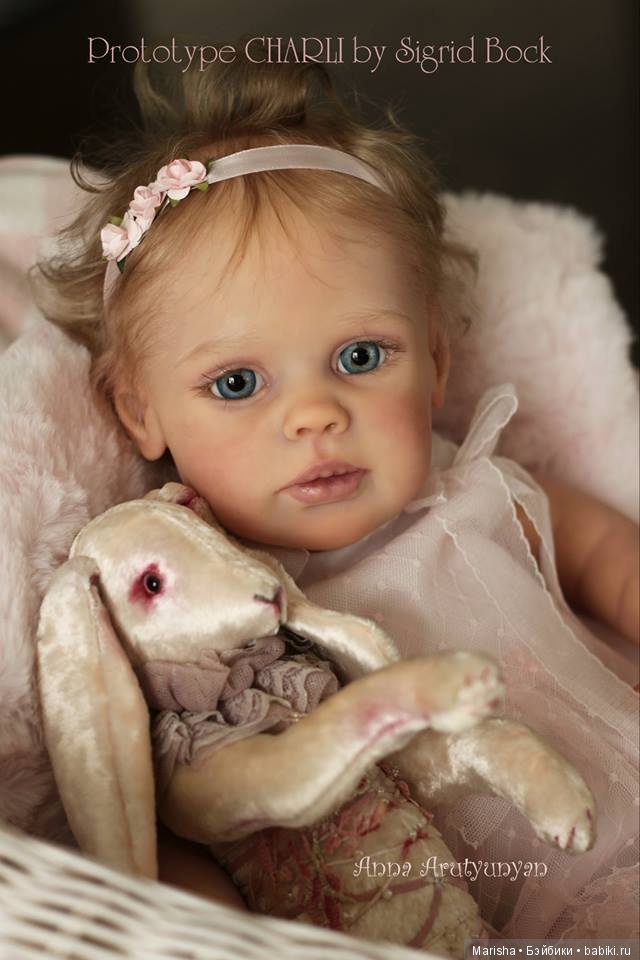 Charli скульптор Sigrid Bock, автор прототипа Анна Арутюнян