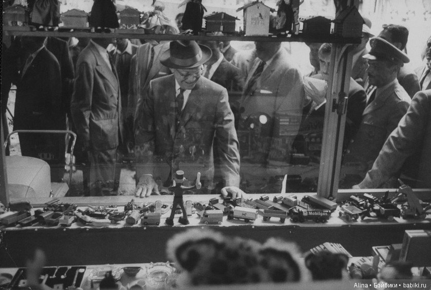 Витрины магазинов игрушек, старые фото (фото 3)