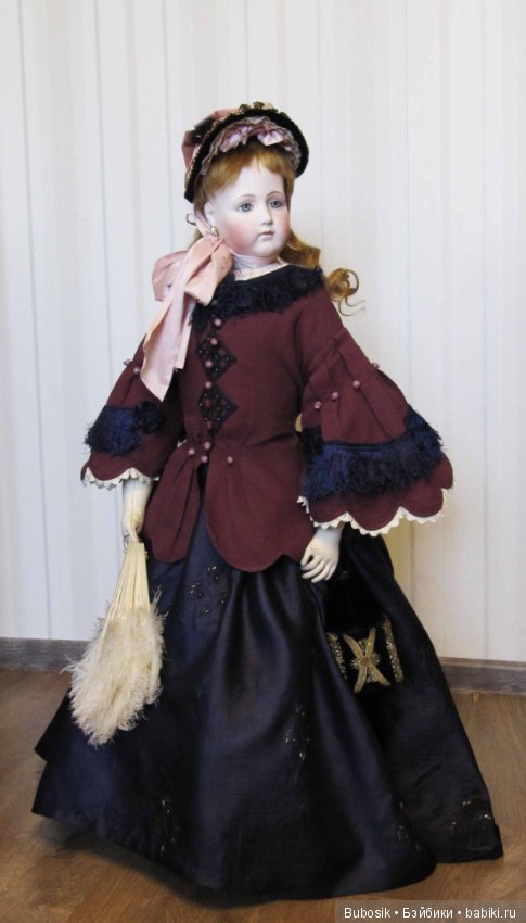 Верочка и ее костюм для прогулок