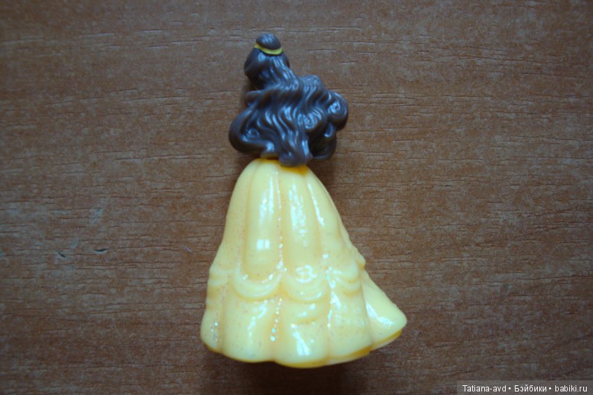 Принцессы Диснея. Сравнение двух серий. Золотая серия Ландрин и Киндер (фото 3)