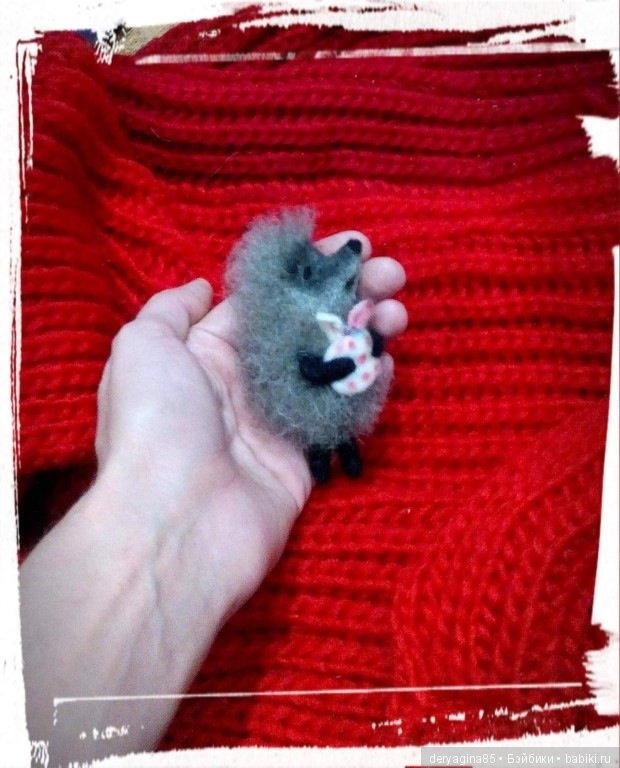 Брошь Ёжик в тумане — Валяные игрушки из шерсти: сухое валяние