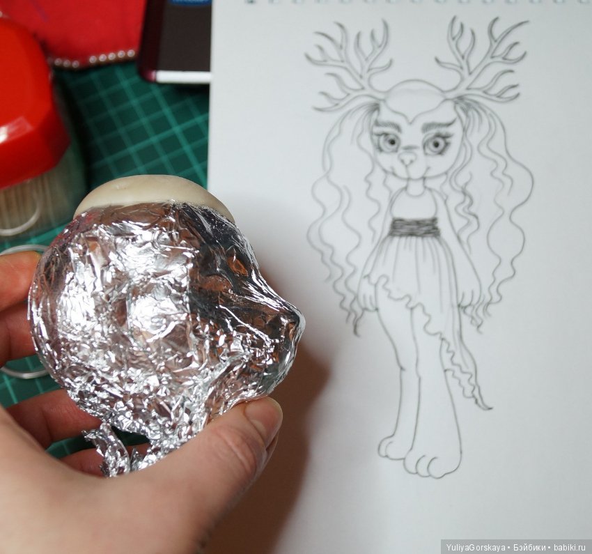 Процесс работы над рогатой собачкой