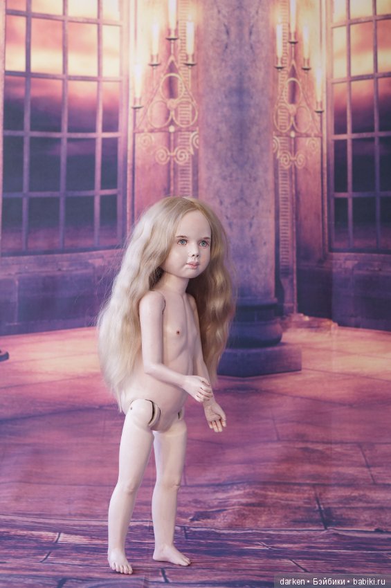 Фарфоровая почти шарнирная кукла (фото 4)