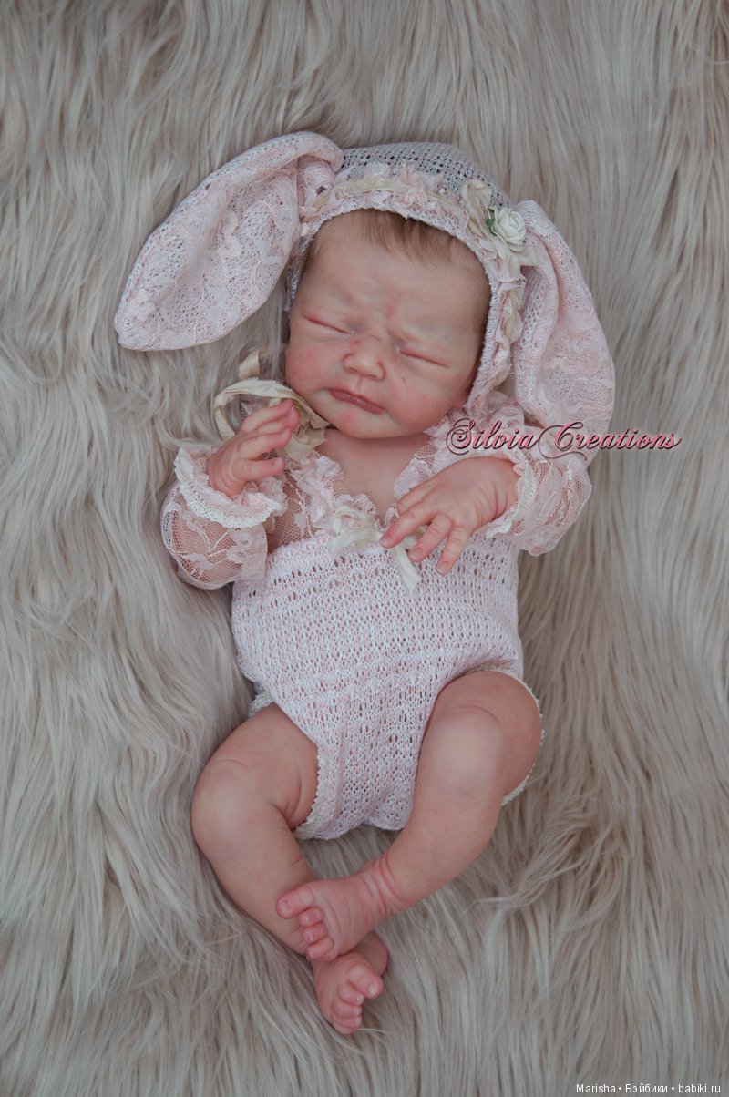 Lucia, скульптор Adrie Stoete, автор прототипа Silvia Ezquerra