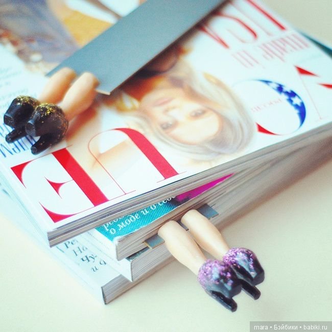 Книжные закладки в виде ног (фото 8)