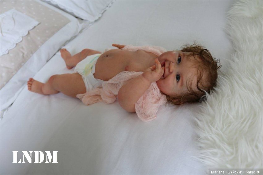 Juliana скульптора Ping Lau, автор прототипа La Nurserie de Marie