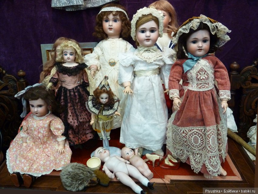 Куколки москвы. Музей мертвых кукол Москва. Музей кукол в Москве. Куклы на блошином рынке.