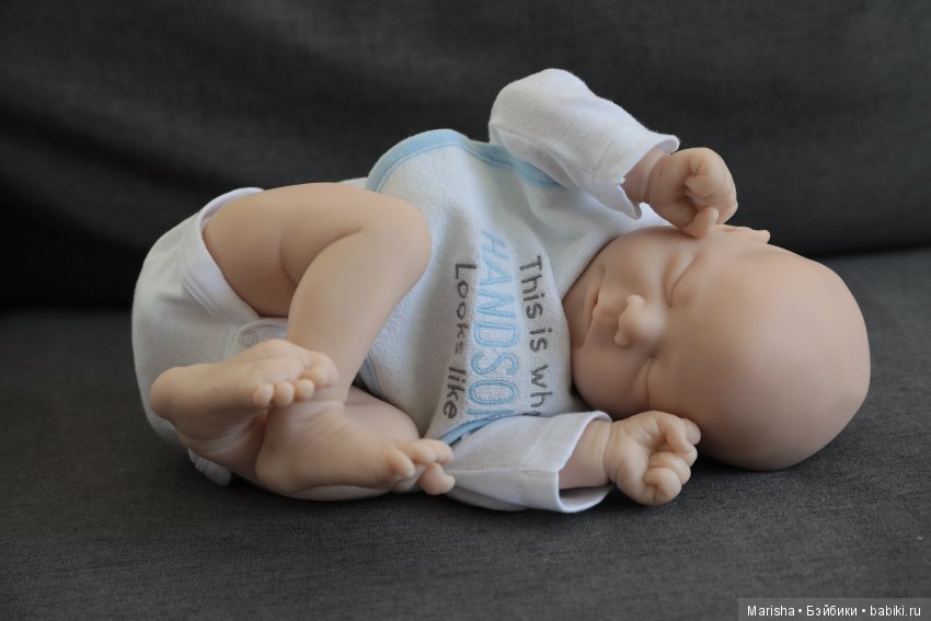 Chase от скульптора Bonnie Brown