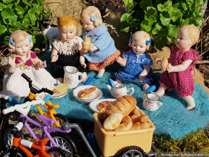 Напекли пирожков и отправились на пикник