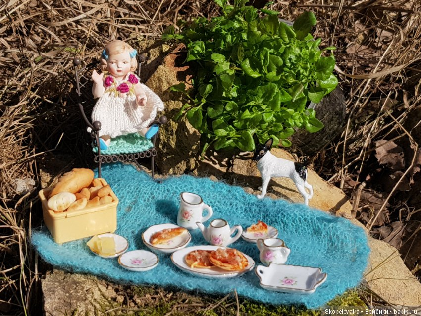 Напекли пирожков и отправились на пикник